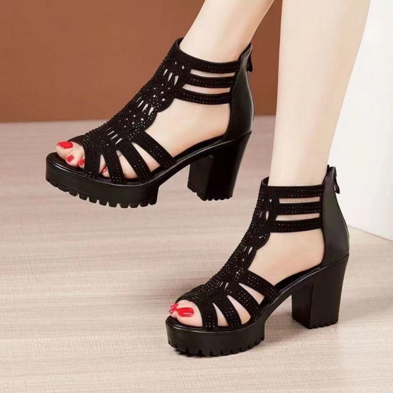 Damen Absatzsandalen mit elegantem Schnitt und detailverliR&Btem Design R&B