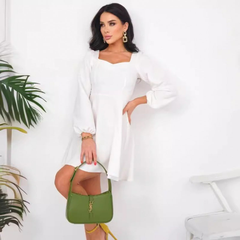 Damen Minikleid mit Puffärmel und Herz-Ausschnitt R&B