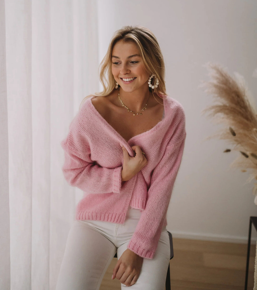 Damen lässiger Pullover mit offener Schulter und weichem Strickmuster R&B