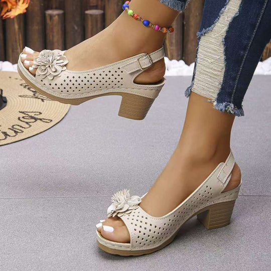Damen Offene Zehen-Sandalen mit floralem Lochdesign und bequemen Blockabsatz Heidi-Mode