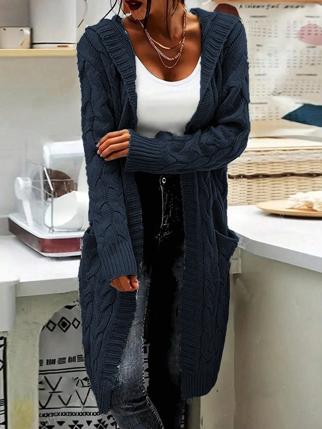 Damen Grobstrickjacke mit hochwertigen Zopfmustern und praktischen Taschen R&B