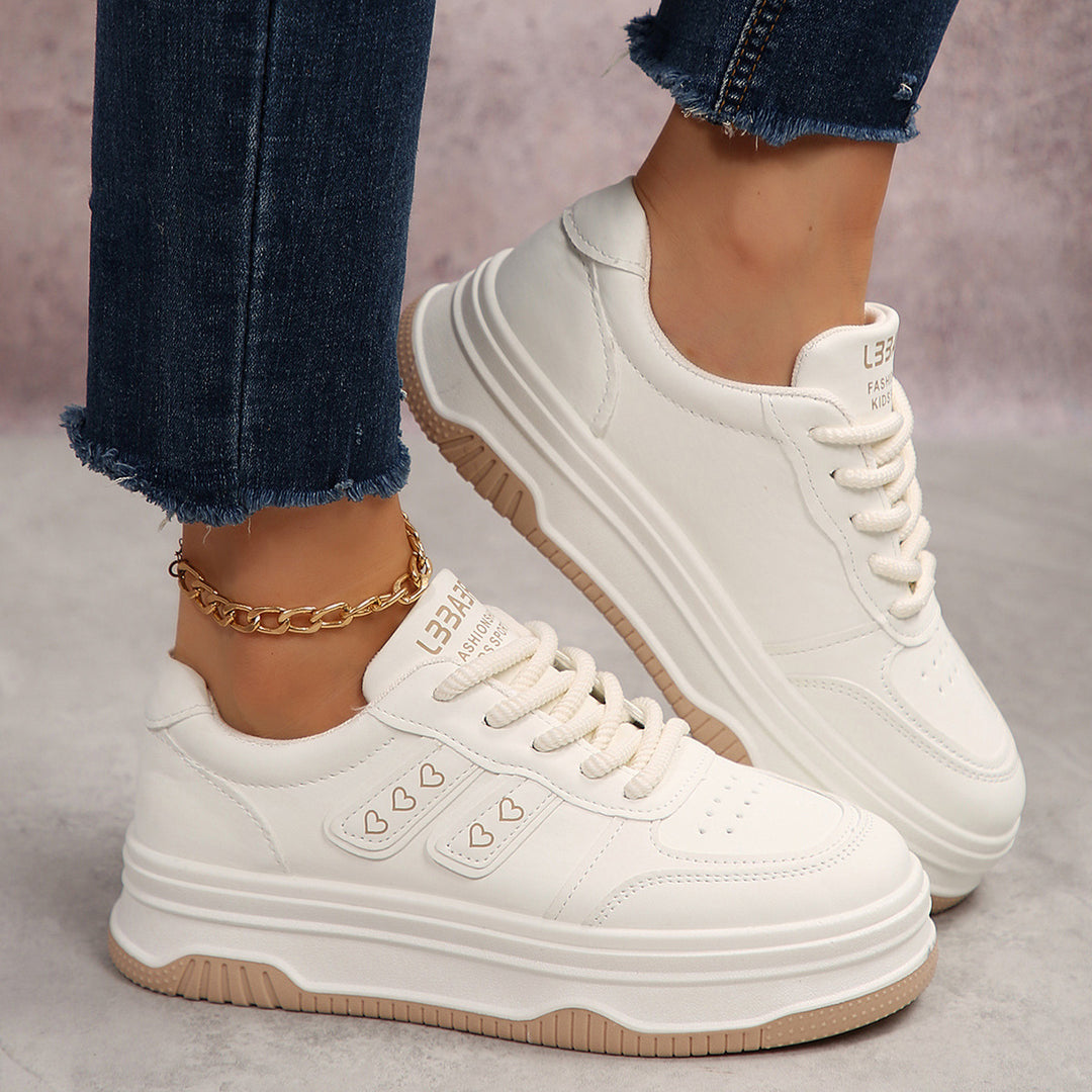 Damen Sneakers mit Herzen-Applikationen und strukturierter Laufsohle R&B