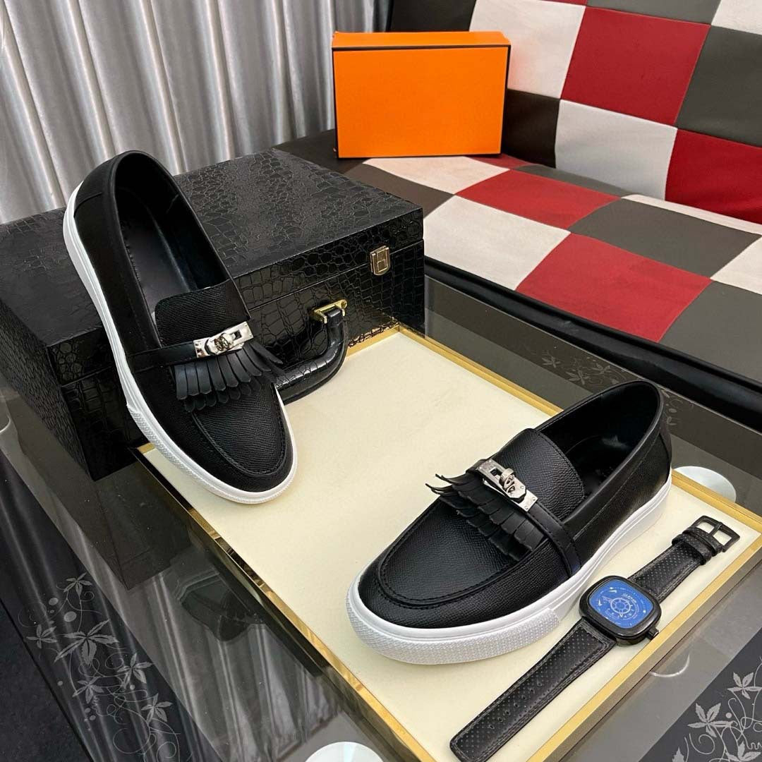 Damen Mokassins mit eleganter Ledernarbung und modischem Zierdetail R&B
