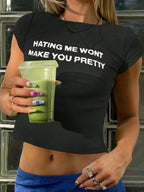 Damen Figurbetontes Crop-T-Shirt mit statement Schriftzug R&B