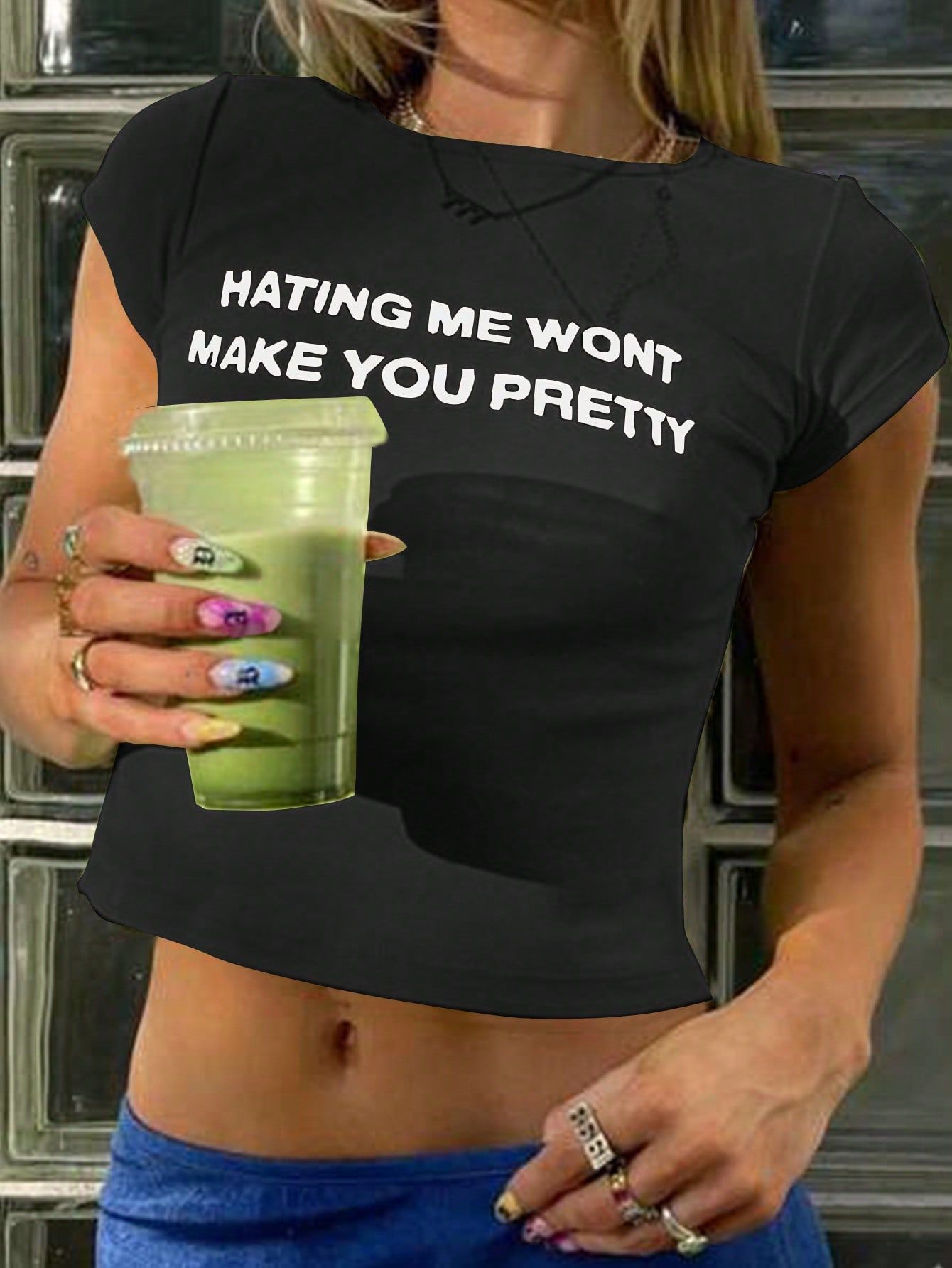 Damen Figurbetontes Crop-T-Shirt mit statement Schriftzug R&B