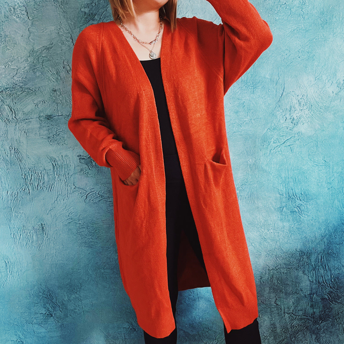 Damen lässige Strickjacke mit tiefem Schnitt und praktischen Taschen R&B