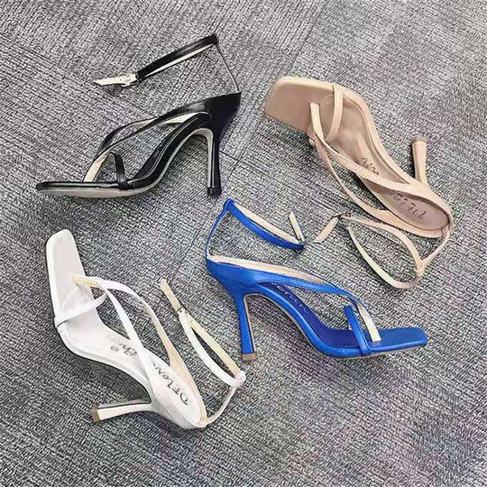 Damen nan filigrane Zehenring-Sandaletten mit quadratischer Zehenform, gekreuzten Riemen und feinem Stilettoabsatz R&B