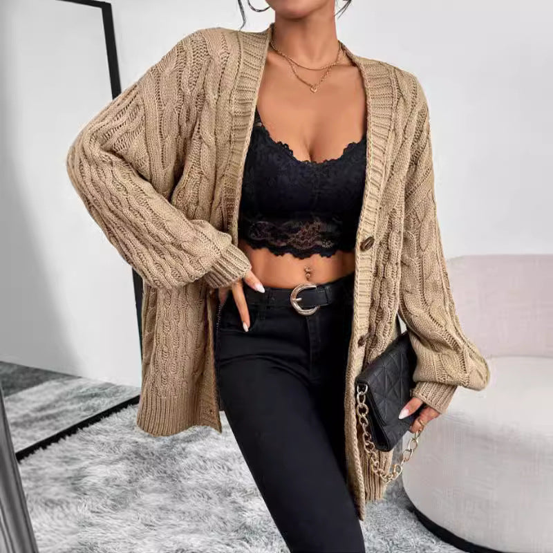 Damen Strickjacke mit hochwertiger Zopfmuster-Optik und praktischen Knopfdetails R&B