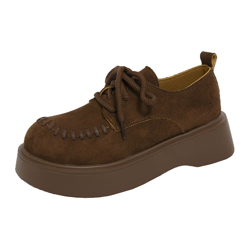 Damen Komfortable Plateau-Schnürschuhe mit gestickten Akzenten
