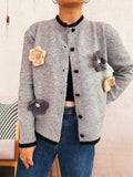 Damen Strickjacke mit floralem Design und dekorativen Herzknöpfen R&B