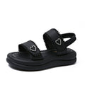 Damen Riemensandalen mit dekorativen Herz-Akzenten R&B