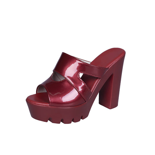 Damen nan Glamour-Mule mit profiliertem Plateau, offener Zehenpartie und skulpturellem Blockabsatz R&B