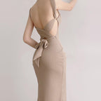 Damen Elegantes Midikleid mit gerafftem Oberteil und markantem Rechtecksausschnitt R&B