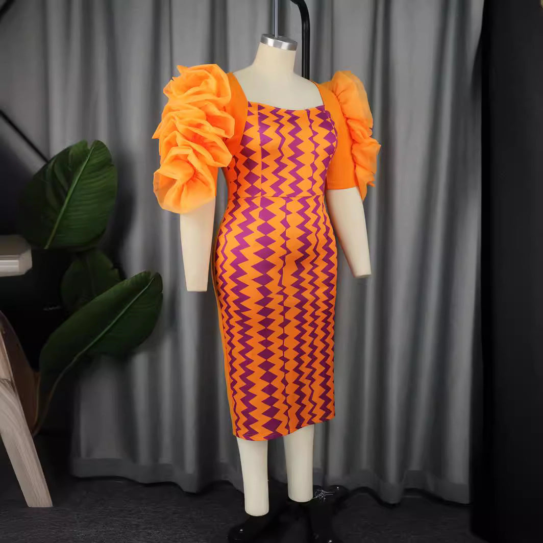 Damen figurbetontes Kleid mit auffälligen Rüschenärmeln und geometrischem Muster R&B