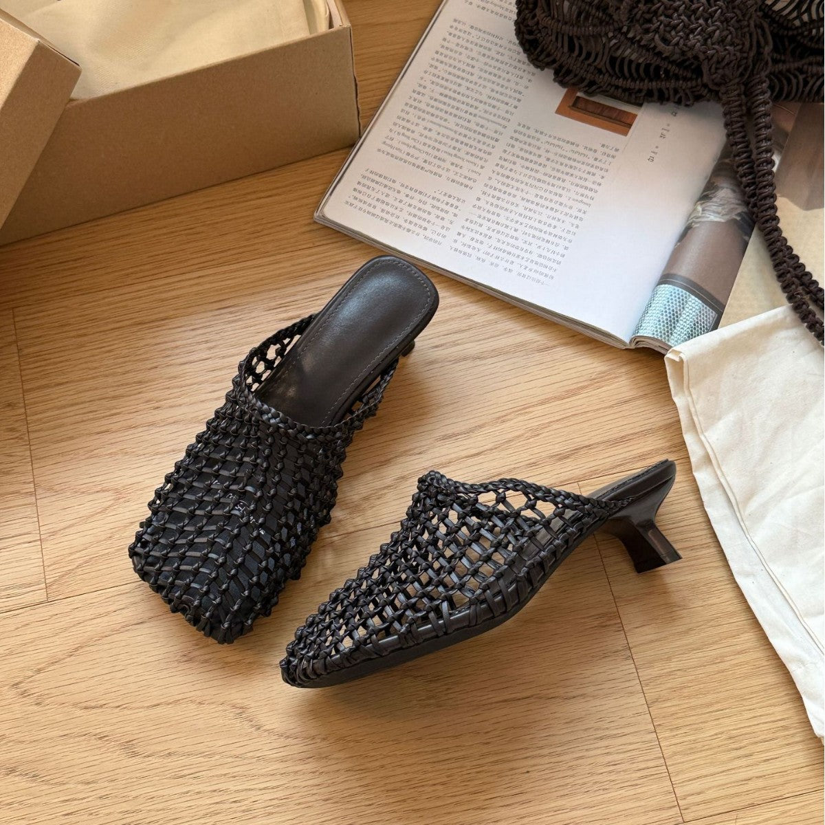 Damen Elegante und atmungsaktive Riemensandalen mit geflochtener Oberflächenstruktur R&B