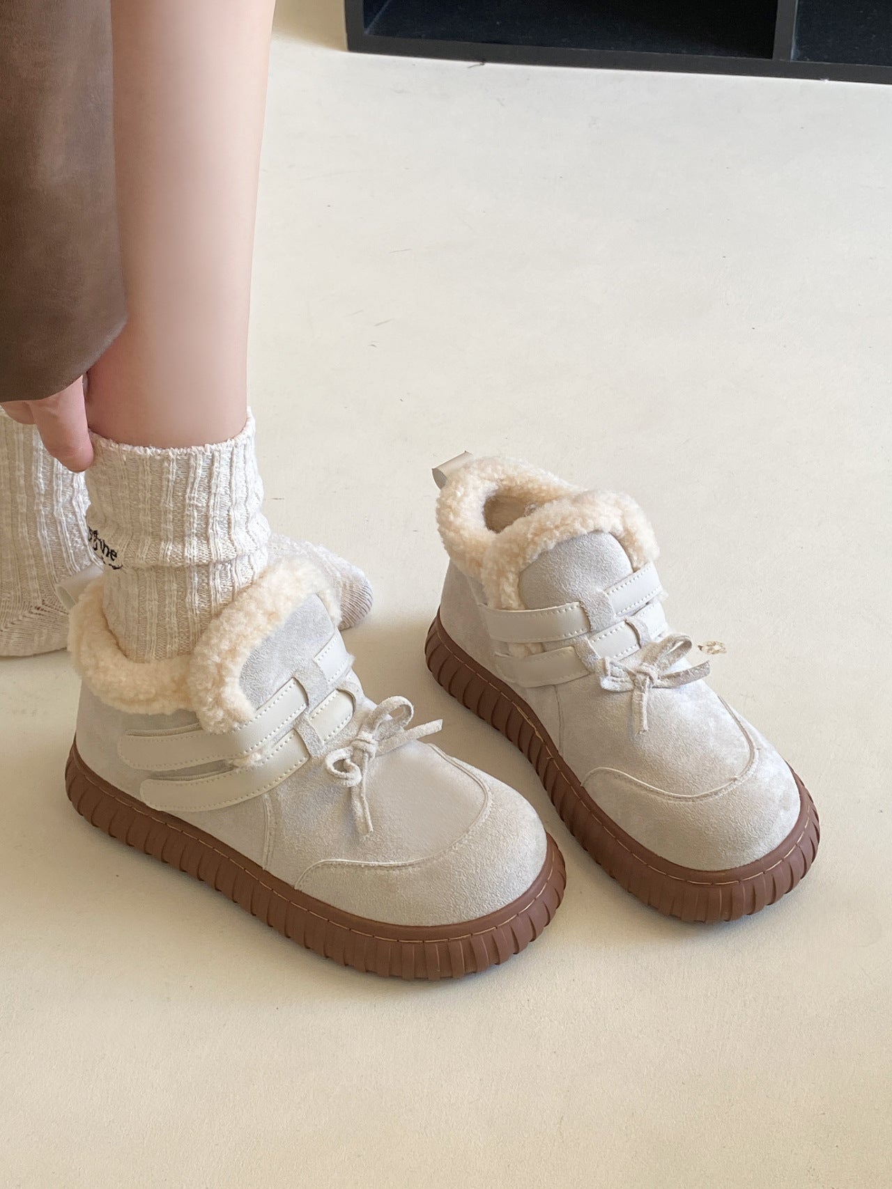 Damen Bequeme Winterboots mit weichem Kunstfellkragen und rutschfester Sohle R&B