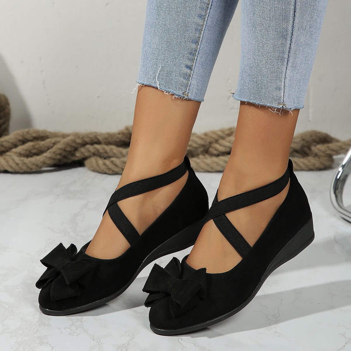 Damen Ballerina-Schuhe mit verstellbaren Riemen und elegantem Schleifendetail R&B
