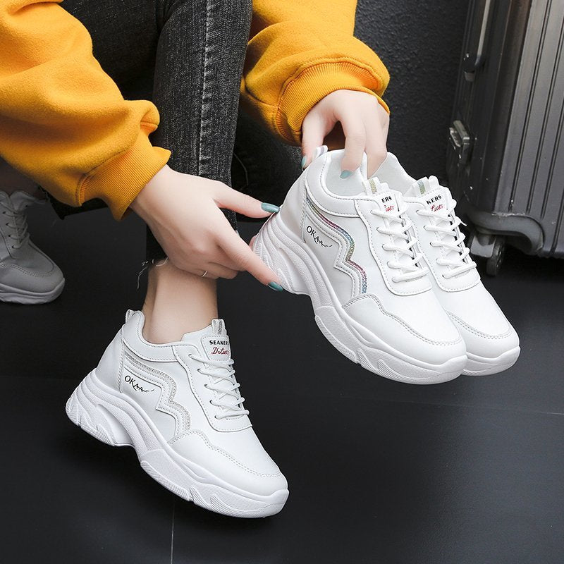 Damen Sportliche Sneakers mit modischer Plateau-Sohle und atmungsaktiver Obermaterialstruktur R&B