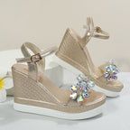 Damen Wedge-Sandalen mit floralen Verzierungen und rutschfester Sohle R&B