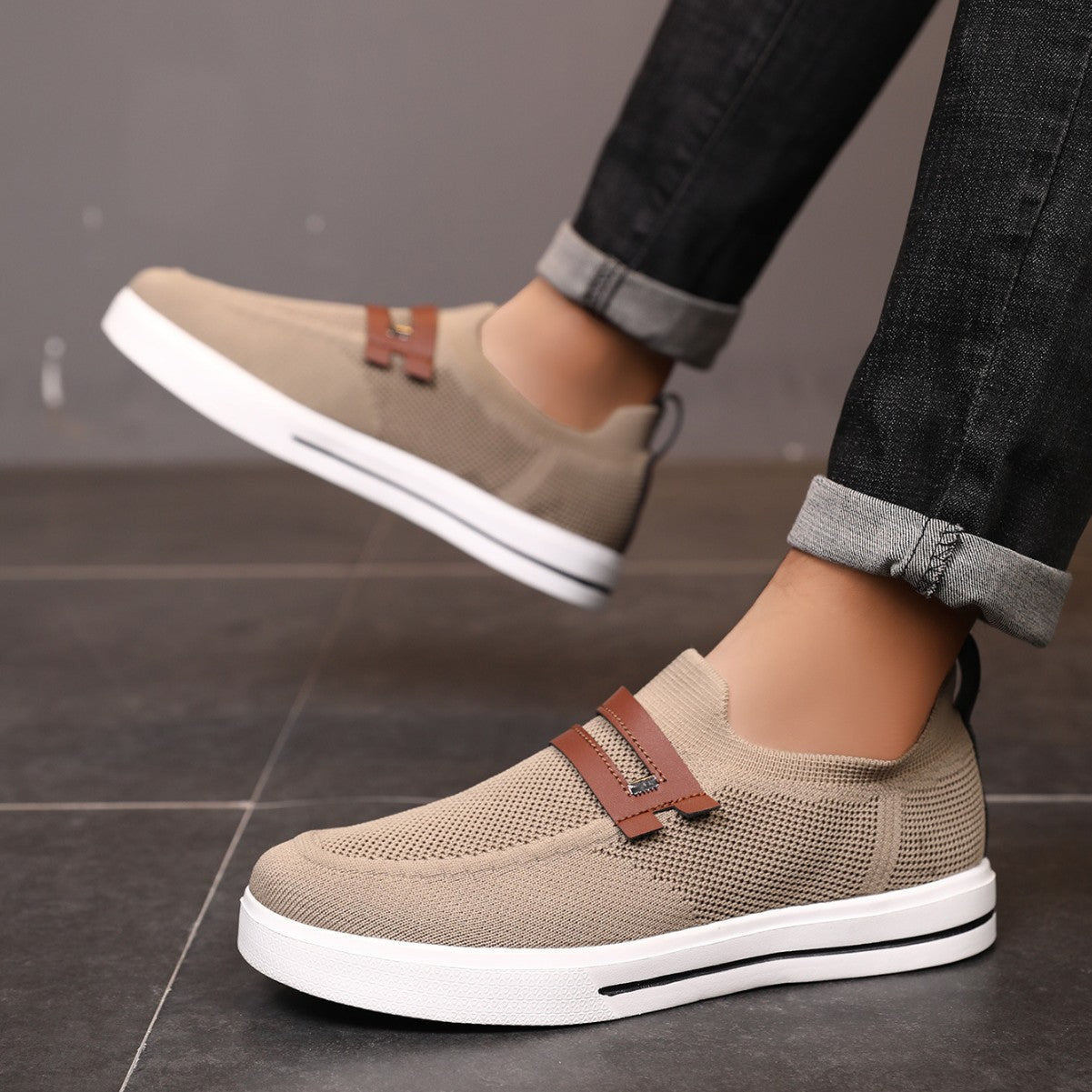 Damen Bequeme Slip-On Sneakers mit atmungsaktivem Mesh-Obermaterial und rutschfester Sohle