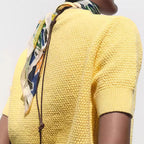 Damen Modische Strickjacke mit kurzen Ärmeln und glänzenden Knopfdetails R&B
