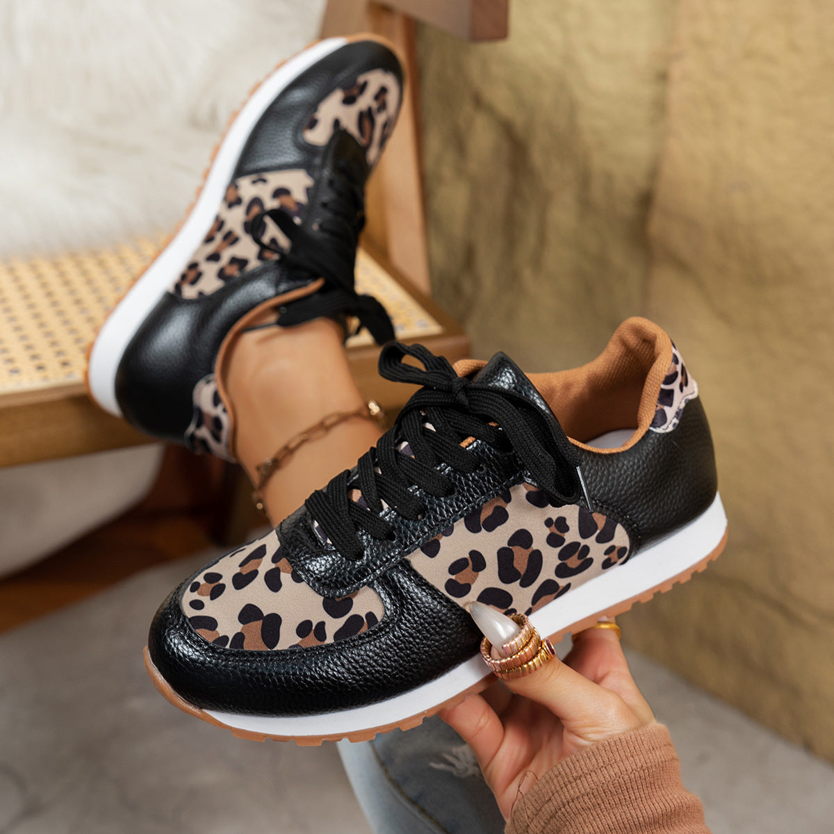 Damen Sneaker mit Leopardenmuster und atmungsaktiver Sohle R&B