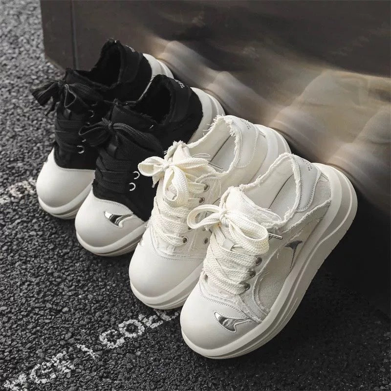 Damen Hochwertige Sneaker mit innovativer Schnürdetails und bequemer Dämpfung