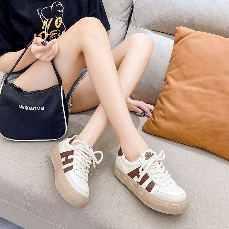 Damen Stilvolle Sneakers mit modischem Design und komfortabler Sohle