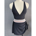 Damen Einteiler Badeanzug mit elegantem Wickeldetail und dekorativem Bund R&B