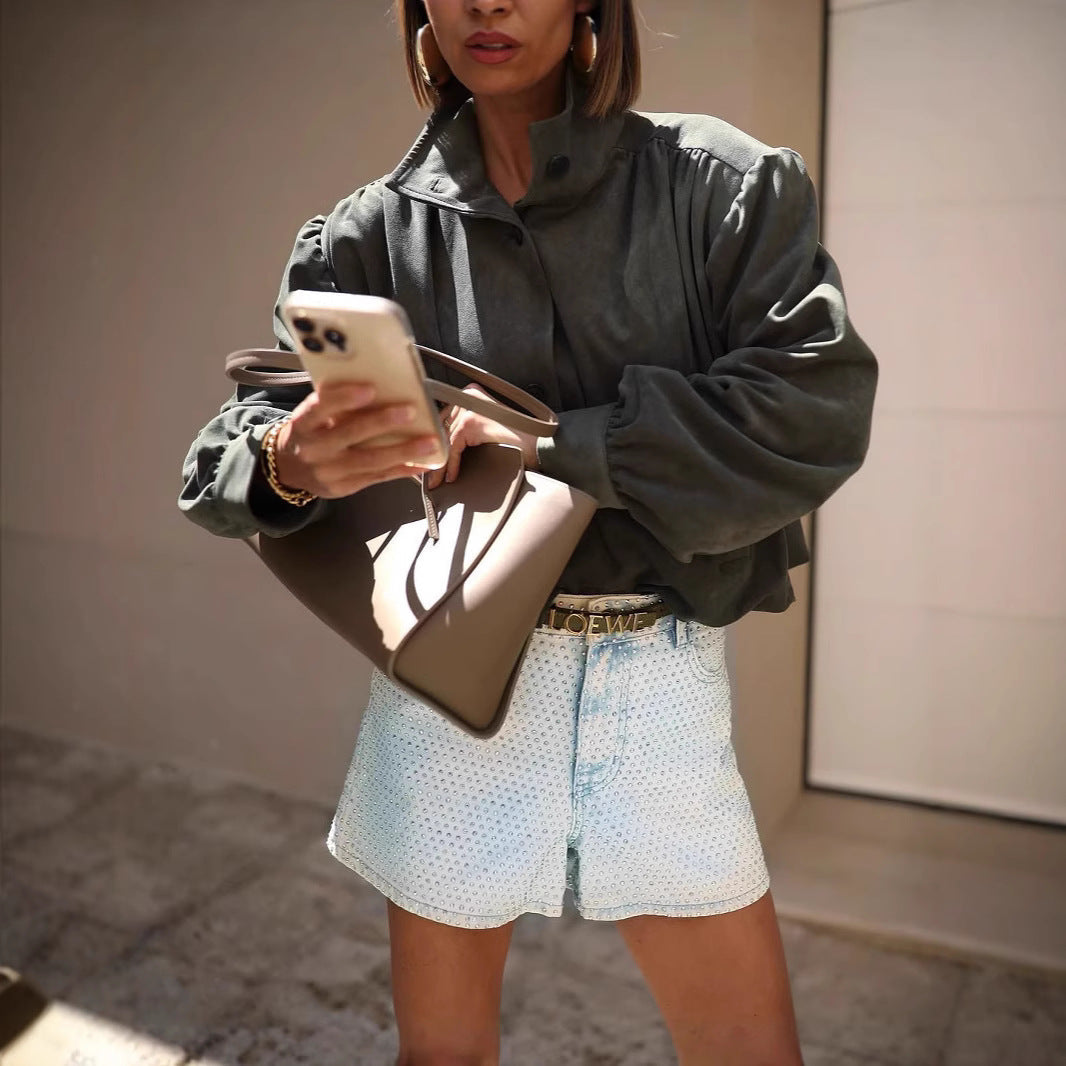 Damen Oversized Bluse mit schickem Plissee-Design und eleganten Knopfdetails R&B