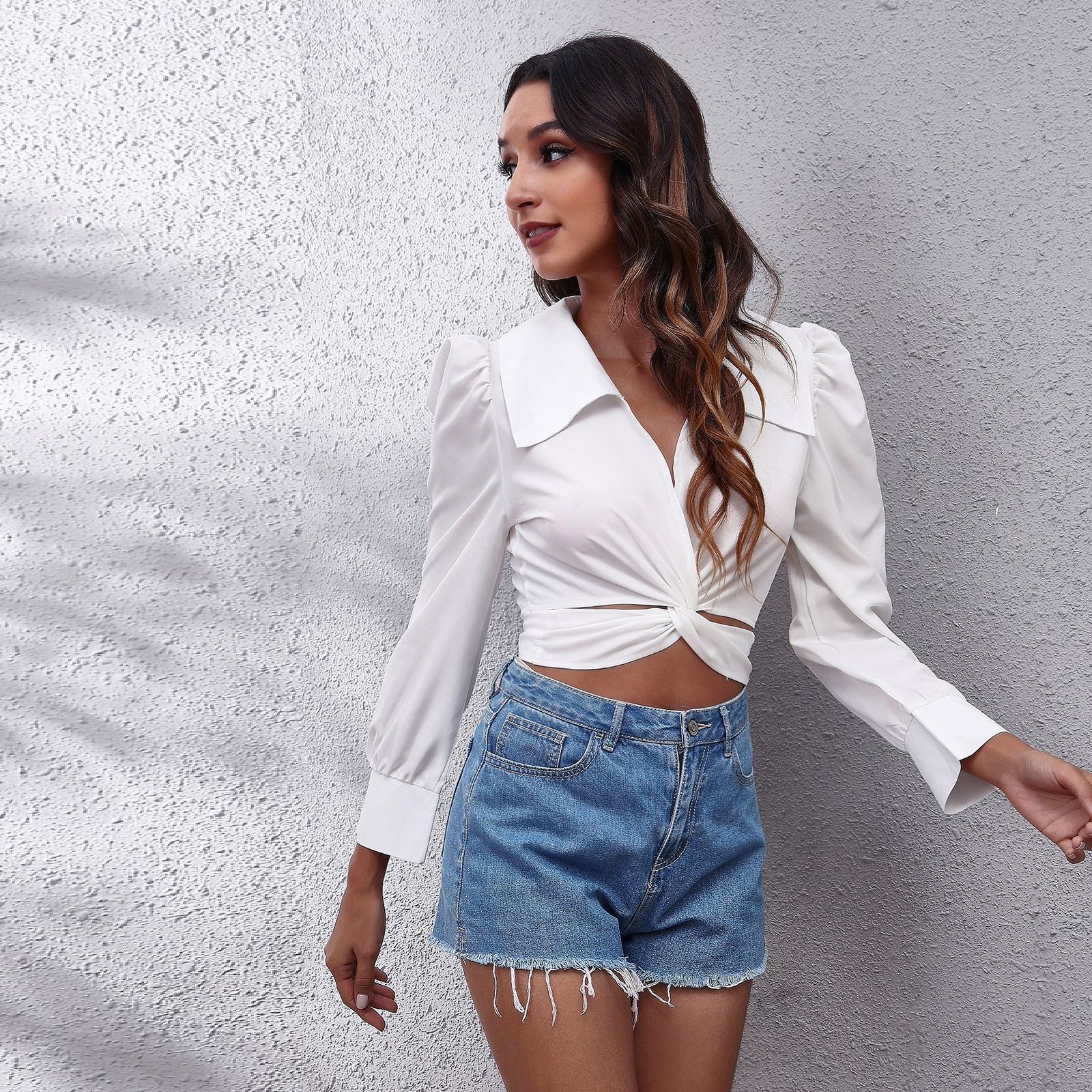 Damen Hochgeschlossene Bluse mit Ballonärmeln und Twist-Detail R&B