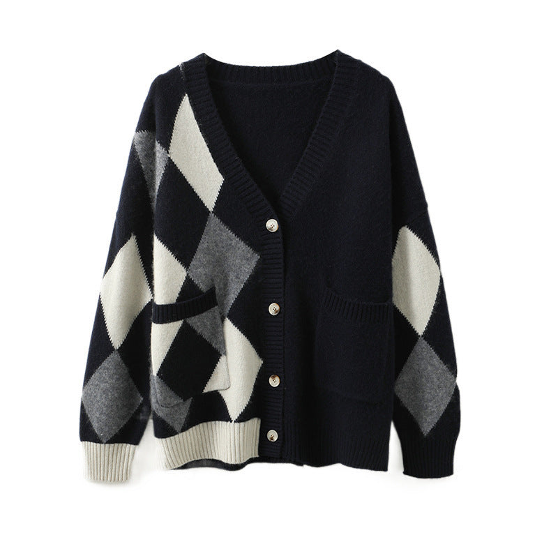 Damen Grobstrickjacke mit modernem Karomuster und praktischen Taschen R&B