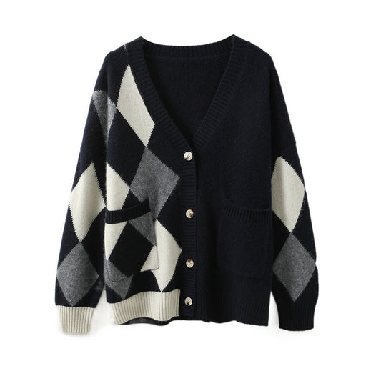 Damen Grobstrickjacke mit modernem Karomuster und praktischen Taschen R&B