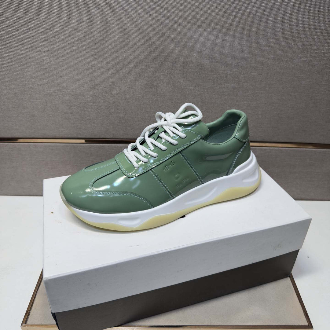 Damen Sportliche Sneakers mit modischem Glanzverschluss und dämpfender Sohle R&B
