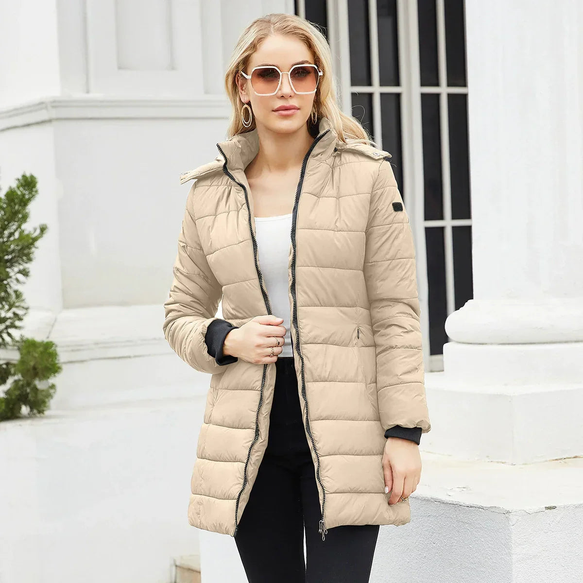 R&B | Pufferjacke - Gefüttert - Abnehmbare Kapuze - Gerippte Bündchen - Mittellange Passform