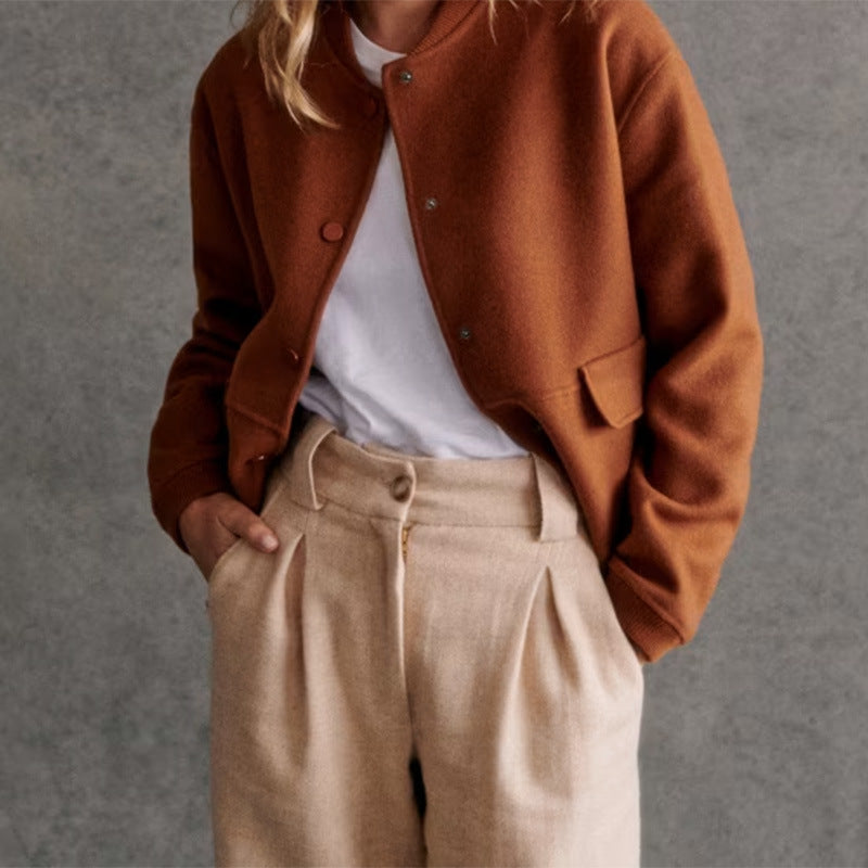 Damen moderne Kurzjacke mit Knopfdetails und seitlichen Eingrifftaschen R&B