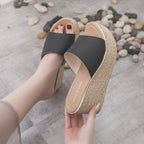 Damen bequeme Plateau-Sandalen mit stilvollem Riemendesign und gepolsterter Innensohle R&B