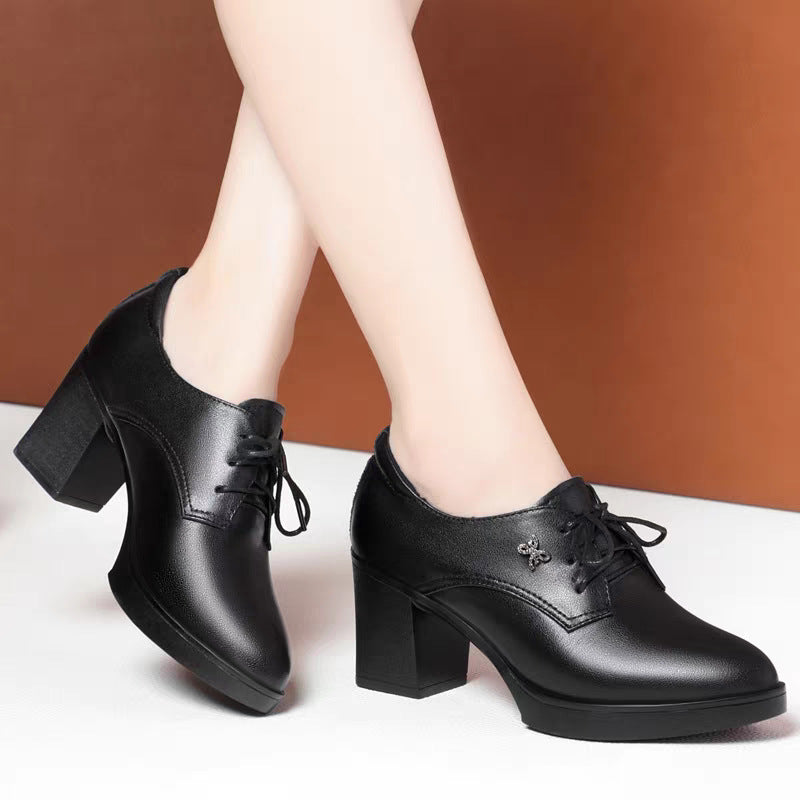 Damen Elegante Schnürpumps mit modernem Blockabsatz und geschmackvollem Dekor R&B