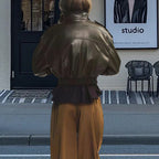 Damen Kunstlederjacke im urbanen Stil mit Stehkragen und praktischen Taschen R&B