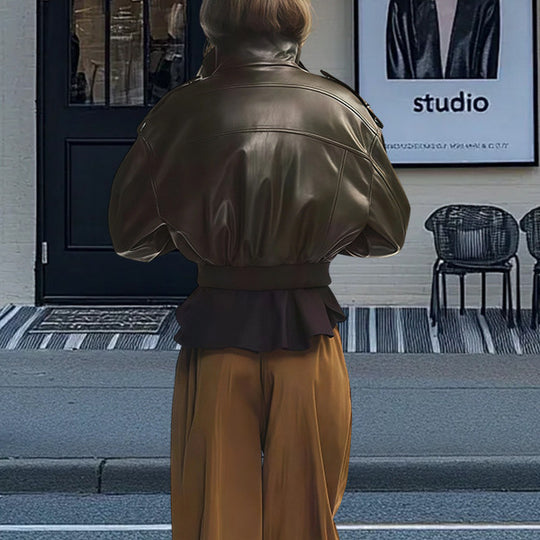Damen Kunstlederjacke im urbanen Stil mit Stehkragen und praktischen Taschen R&B
