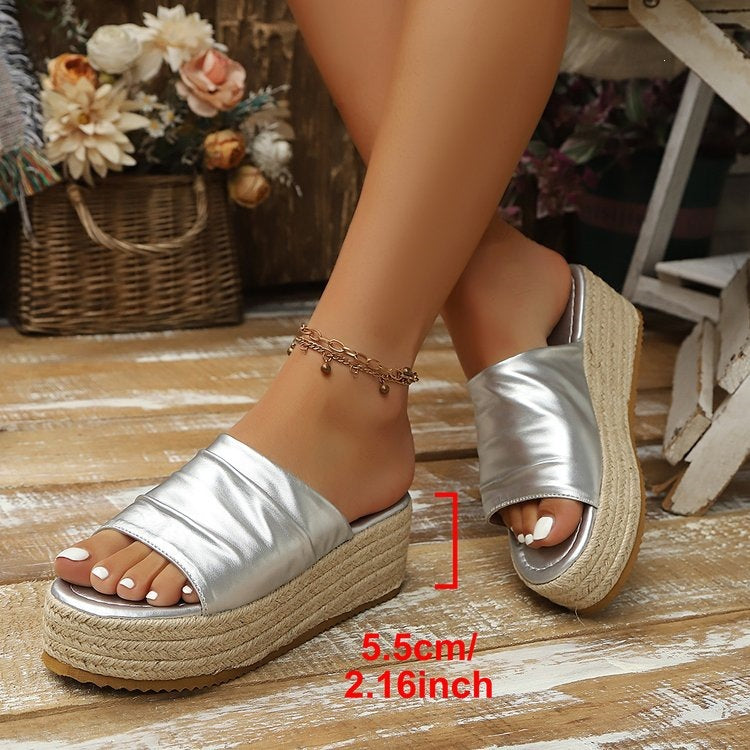 Damen Plateau-Pantoletten mit elegantem Riemen R&B