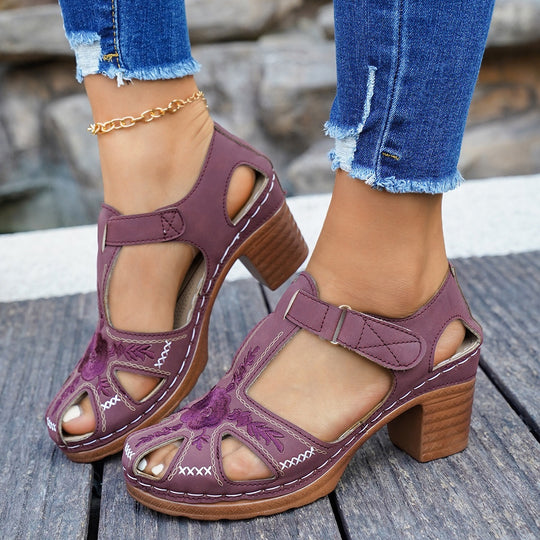 Damen Elegante Schlupfsandalen mit blumenverzierter Oberfläche und anatomischem Fußbett R&B