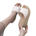 Damen bequeme Plateau-Sandalen mit stilvollem Riemendesign und gepolsterter Innensohle R&B
