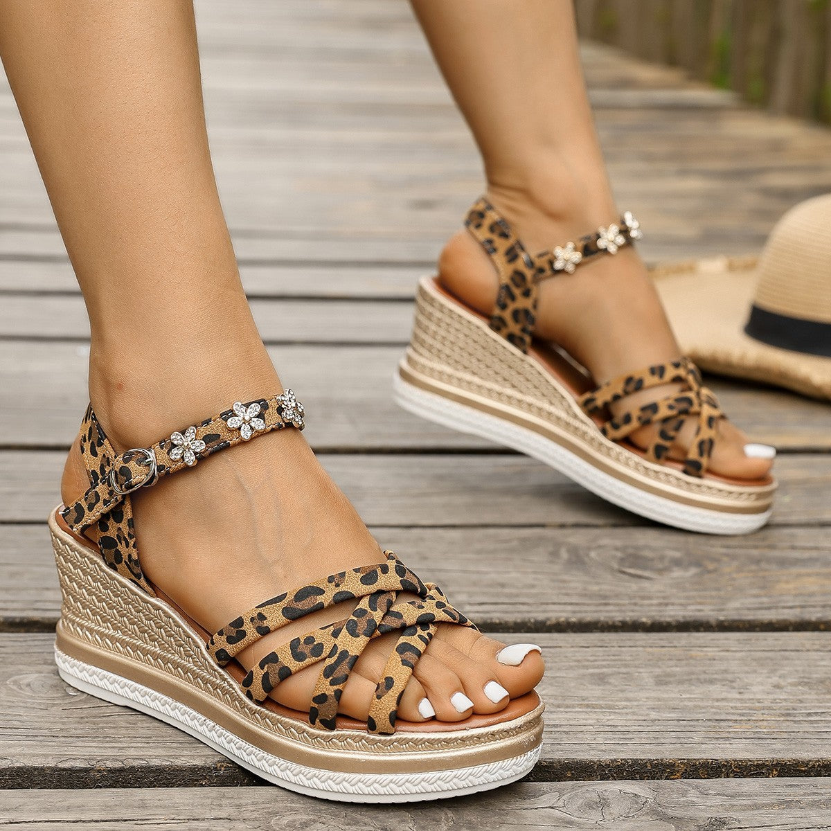 Damen Wedge-Sandalen mit dekorativen Riemen und modischem Leopardenmuster R&B