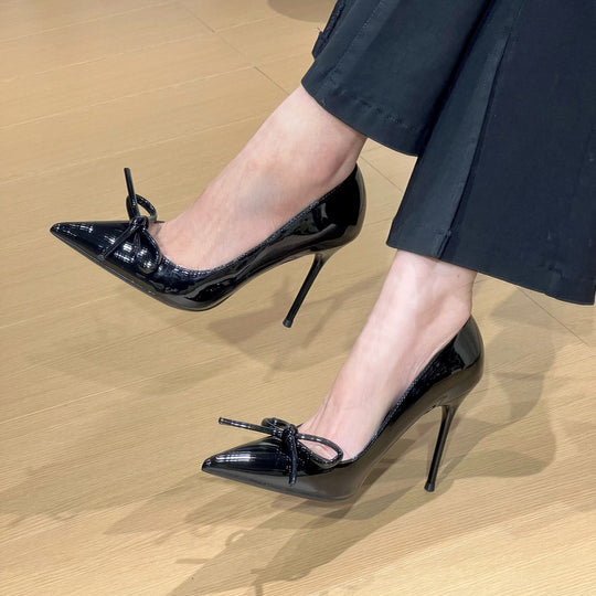 Damen elegante Pumps mit dekorativer Schleifenapplikation und hochglänzendem Finish R&B