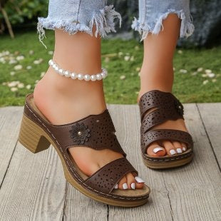 Damen Bequeme Sommer-Pantoletten mit eleganter Perforation R&B