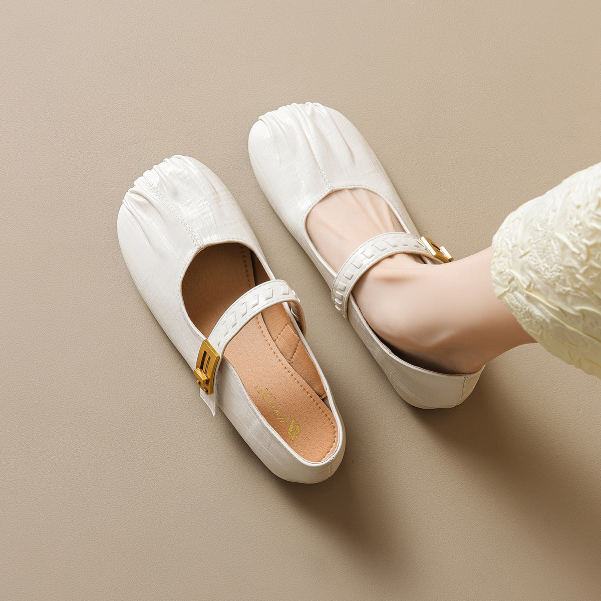 Damen Ballerinas mit dekorativem Riemenverschluss und hochwertiger Lederoberfläche