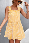 Damen Wickelkleid mit Rüschendetails und schmalen Trägern R&B