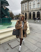 Damen Kuschelige Freizeitjacke mit reflektierenden Details und praktischer Kapuze R&B