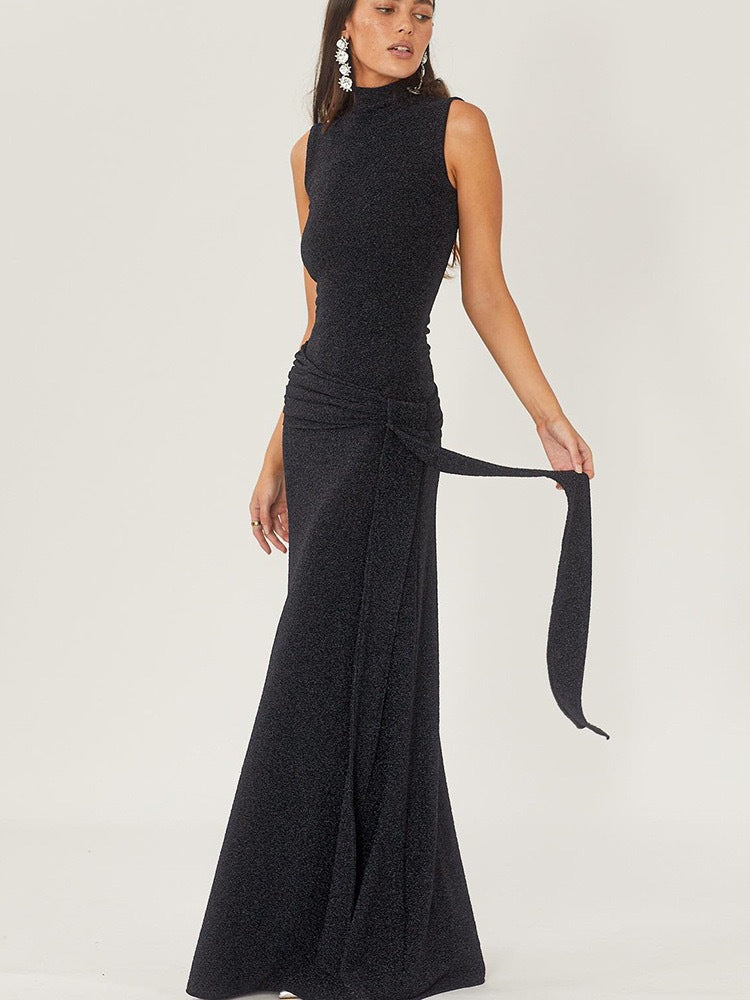 Damen Elegantes Maxikleid mit hochgeschlossenem Kragen und drapiertem Detail R&B